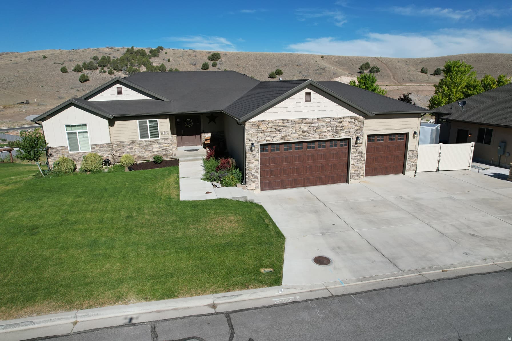 1134 S VISTA RIDGE DR photo 1