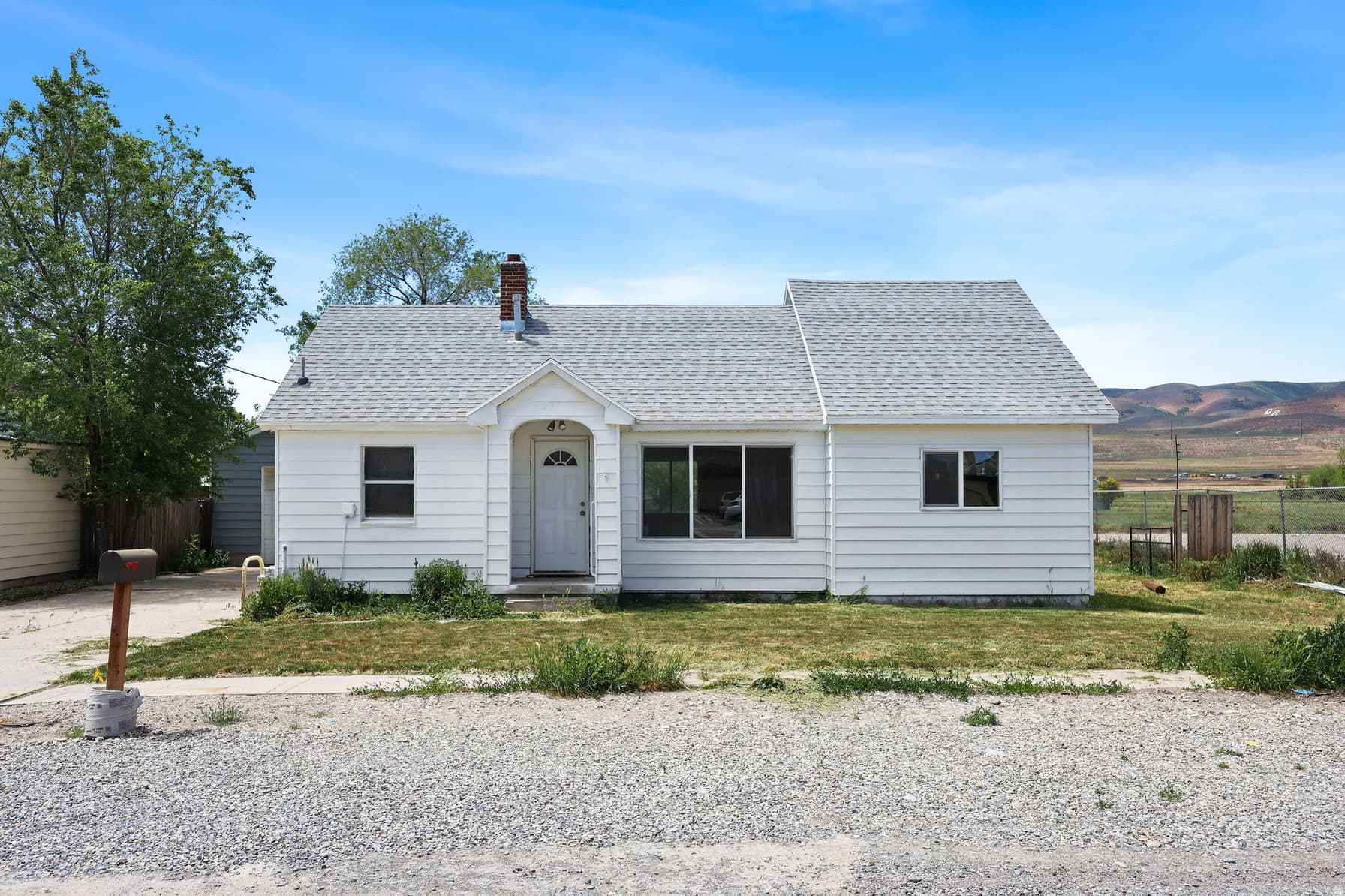 237 N 100 W photo 1