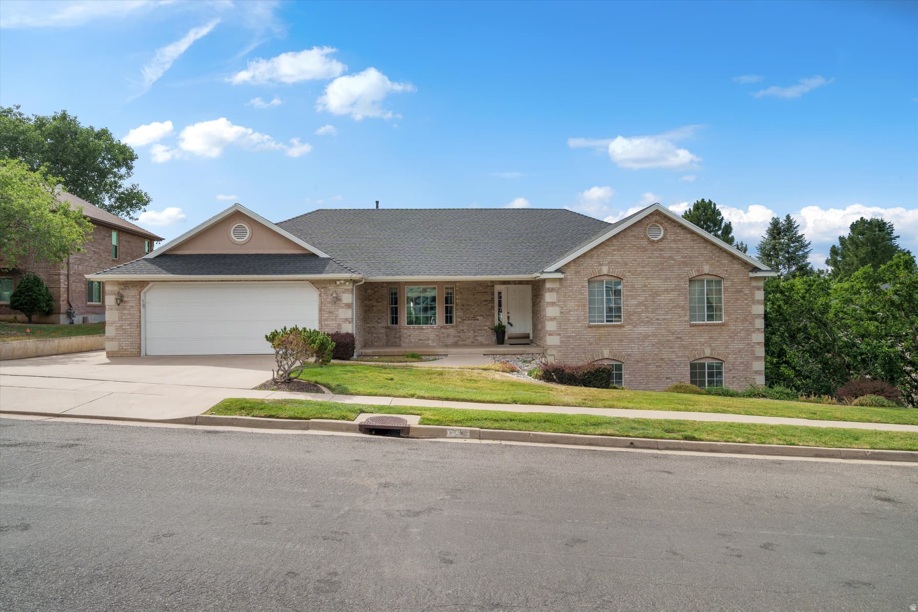 1139 N 3150 E photo 1