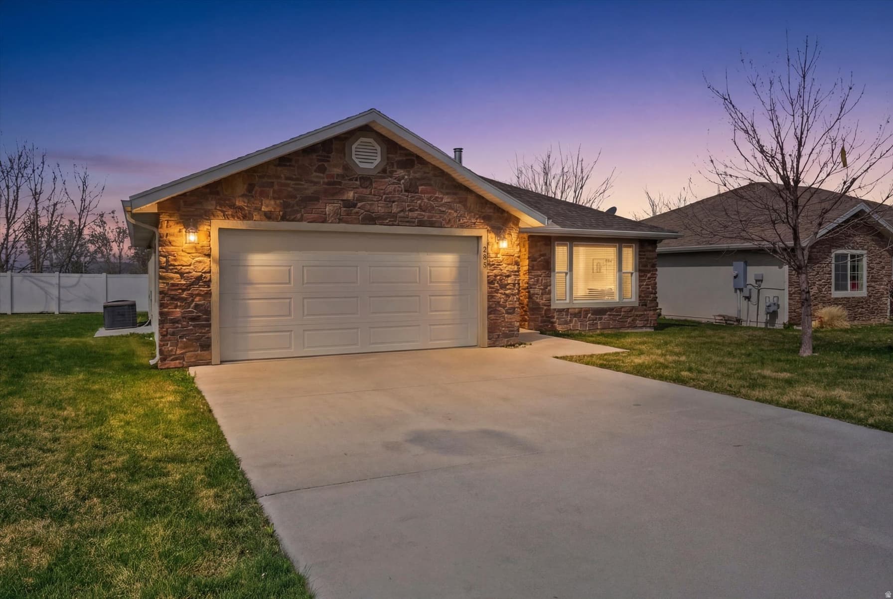 285 W 60 S photo 1