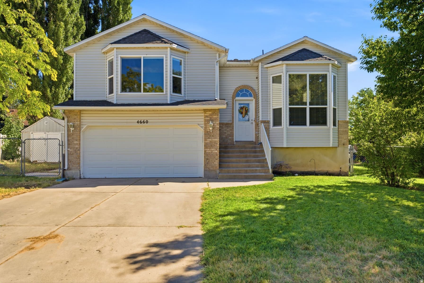 4660 S 1025 E photo 1