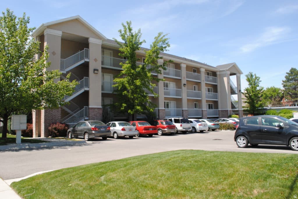 72 W 300 N #302 photo 1