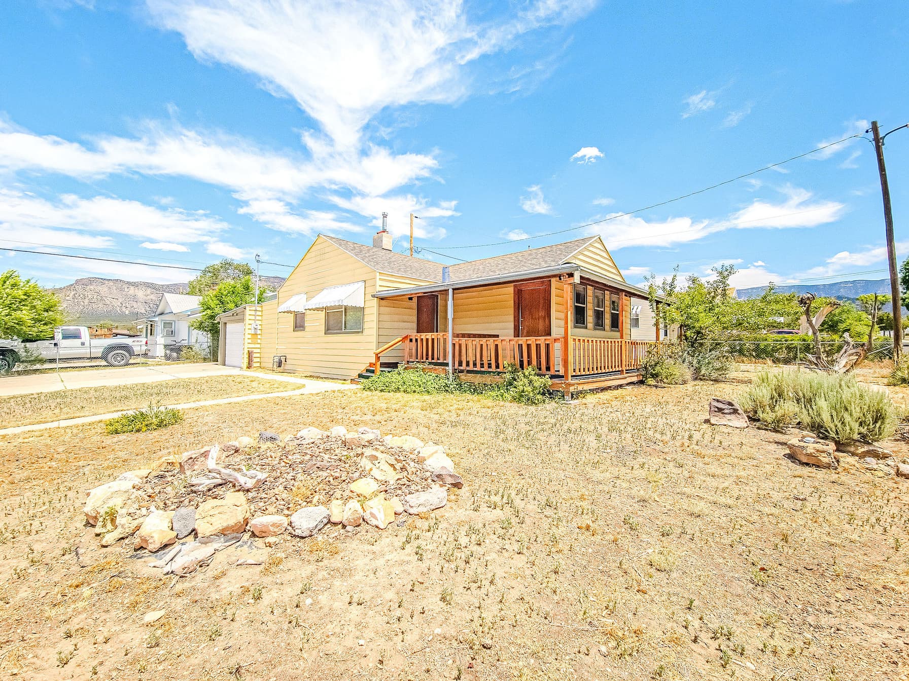 207 N RAWLINGS photo 1