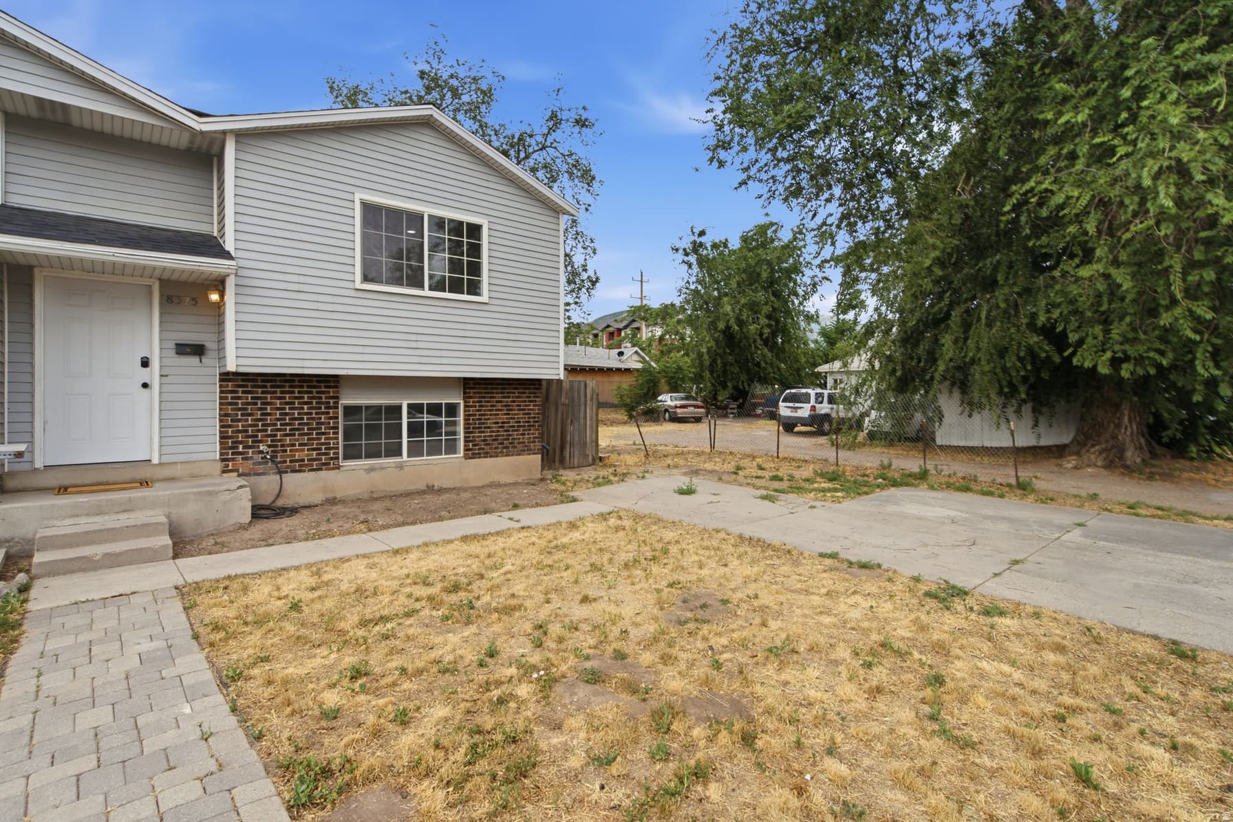 8375 W WESTERN DR photo 1