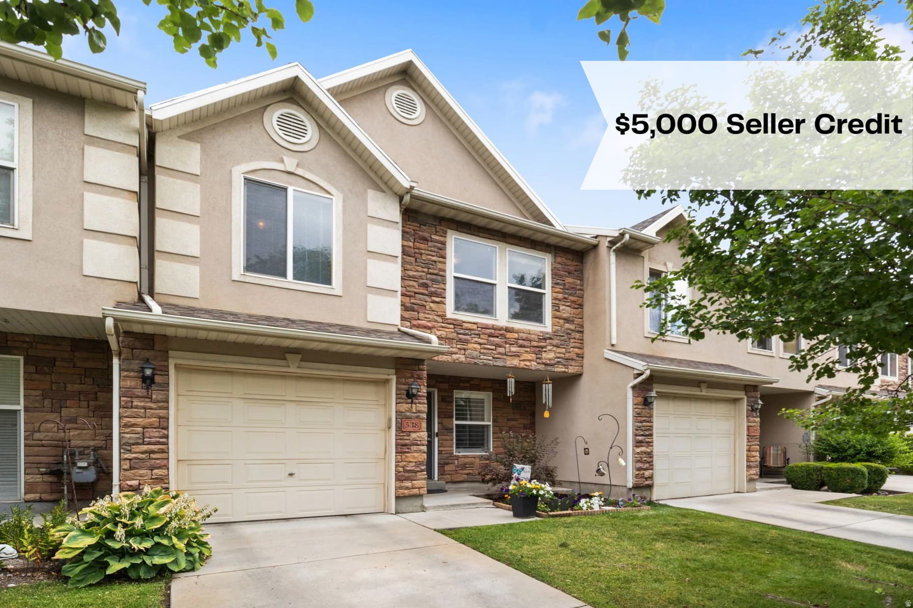 538 W LOCHLEVAN LN photo 1