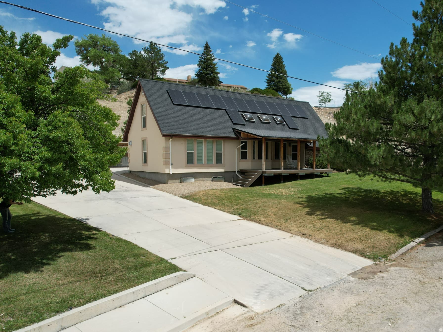 315 E 100 N photo 1