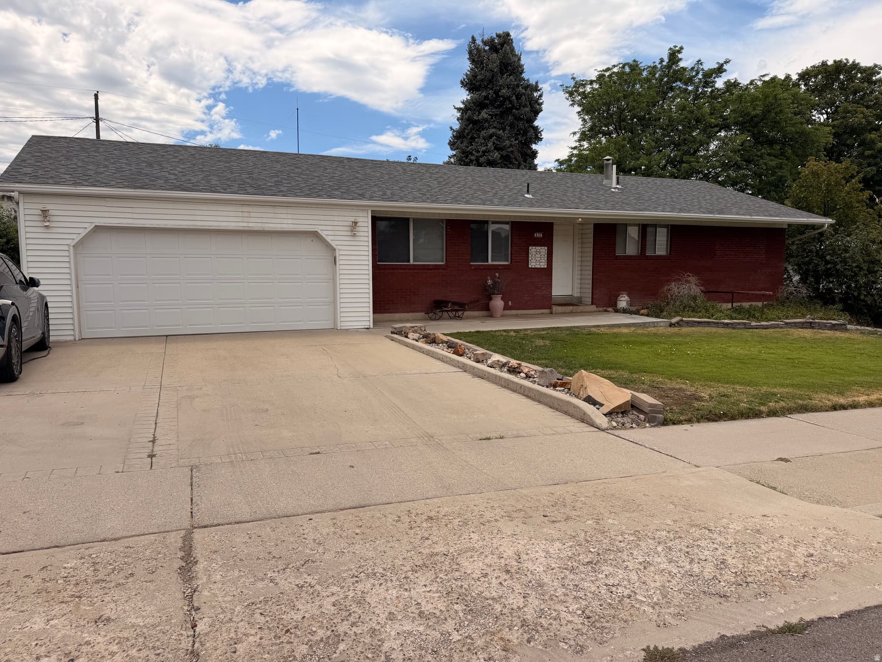 870 E 2780 N photo 1