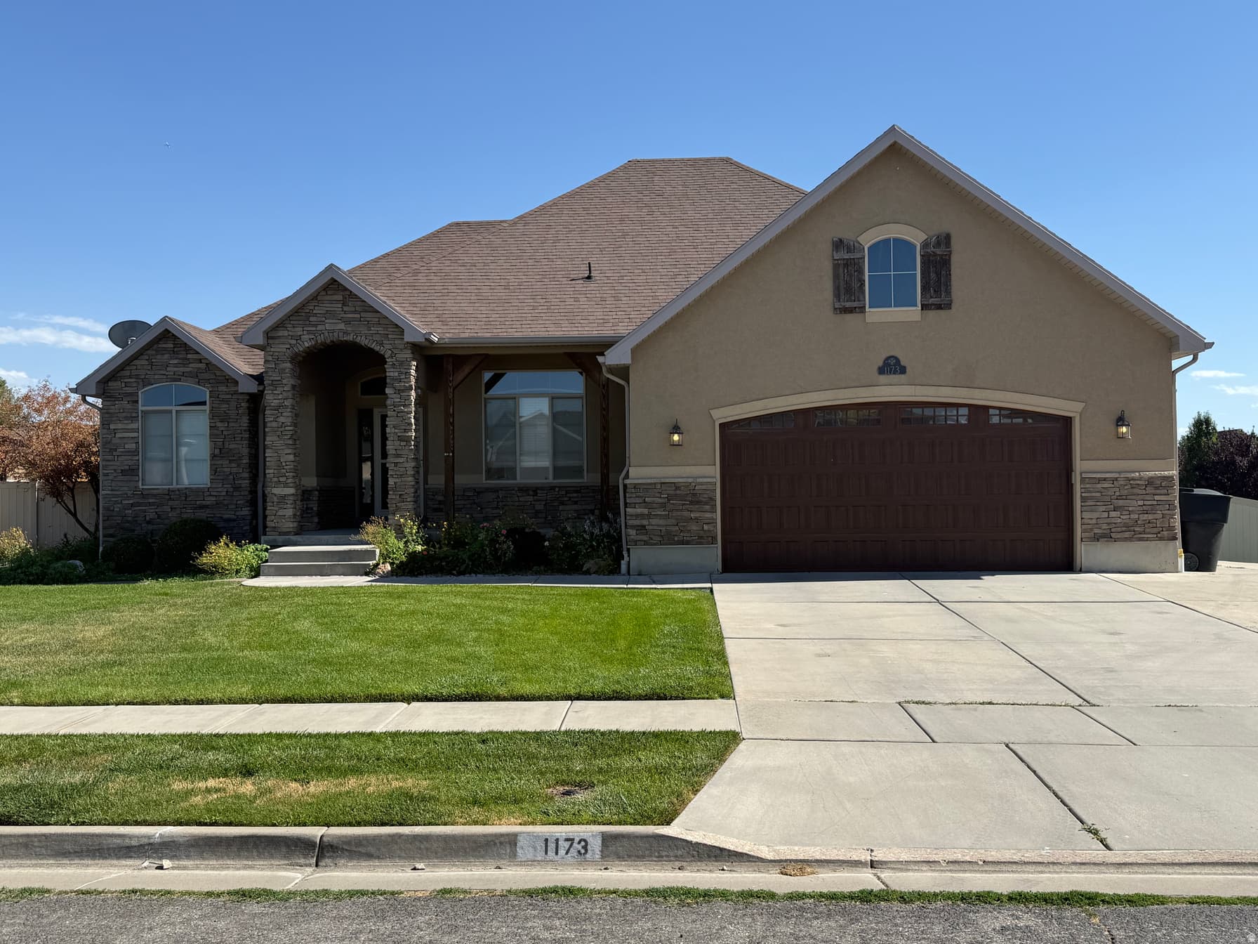 1173 W 2175 S photo 1
