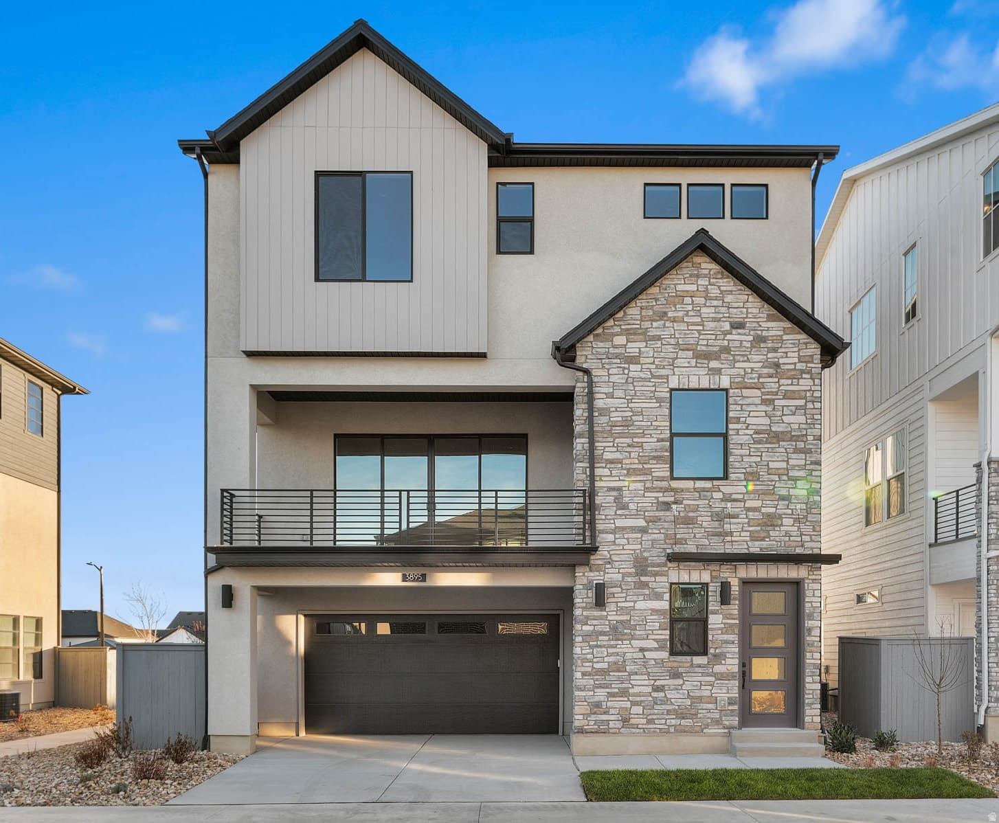 3895 W 2720 N photo 1