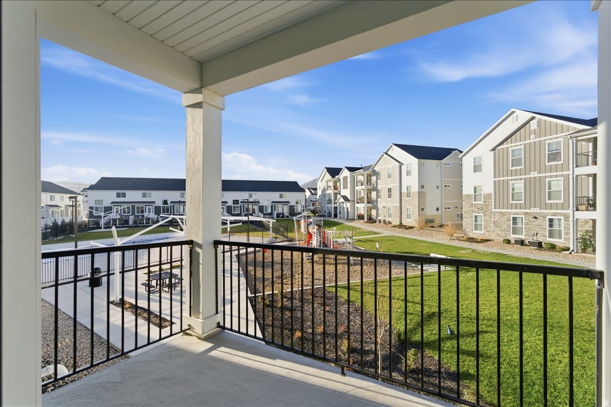 938 W CORAL CHARM WAY #L202 photo 1