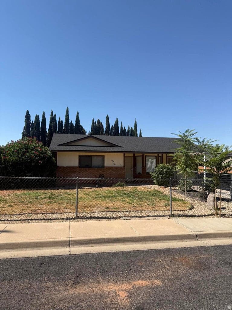 1341 W 710 N photo 1
