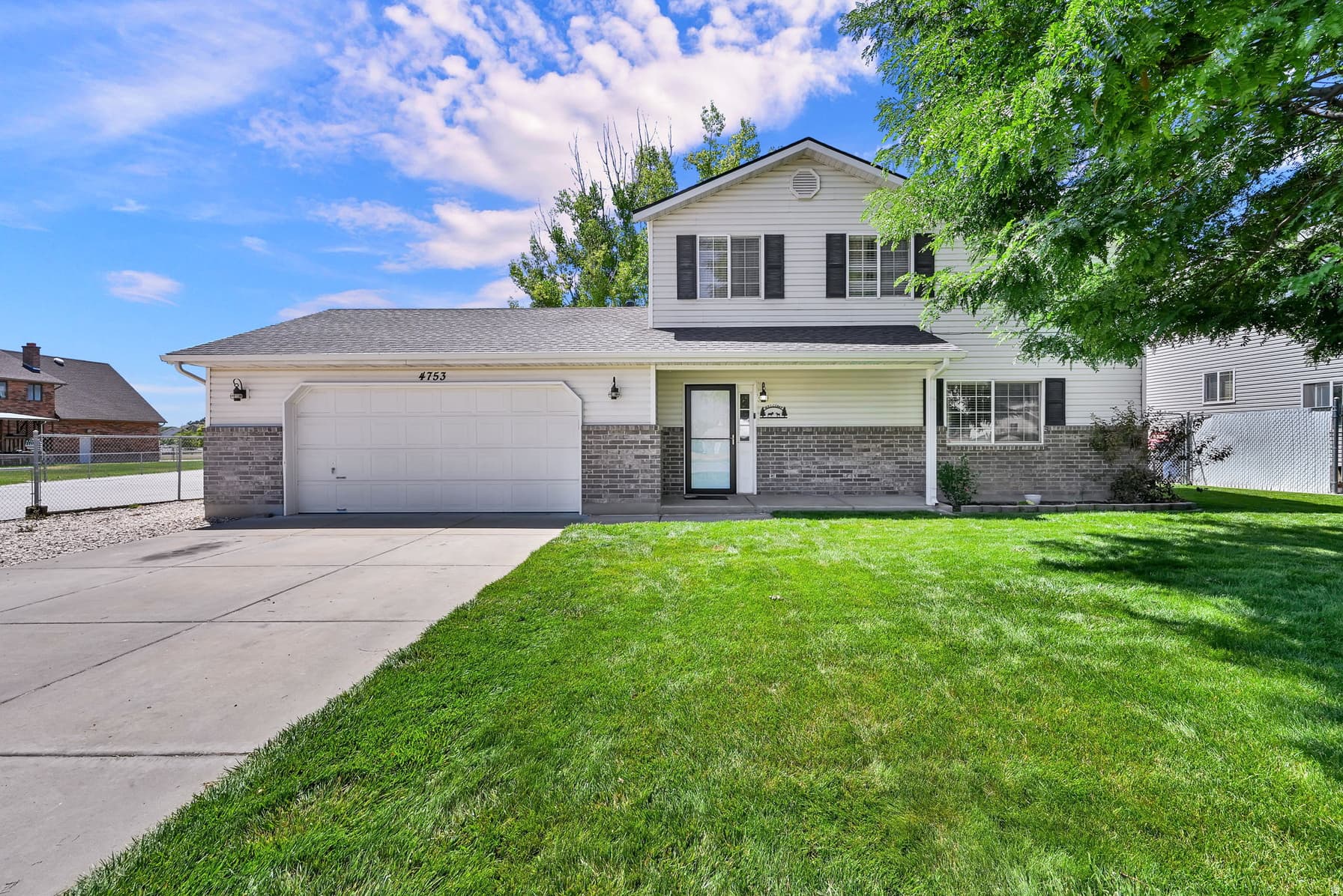 4753 S 4125 W photo 1