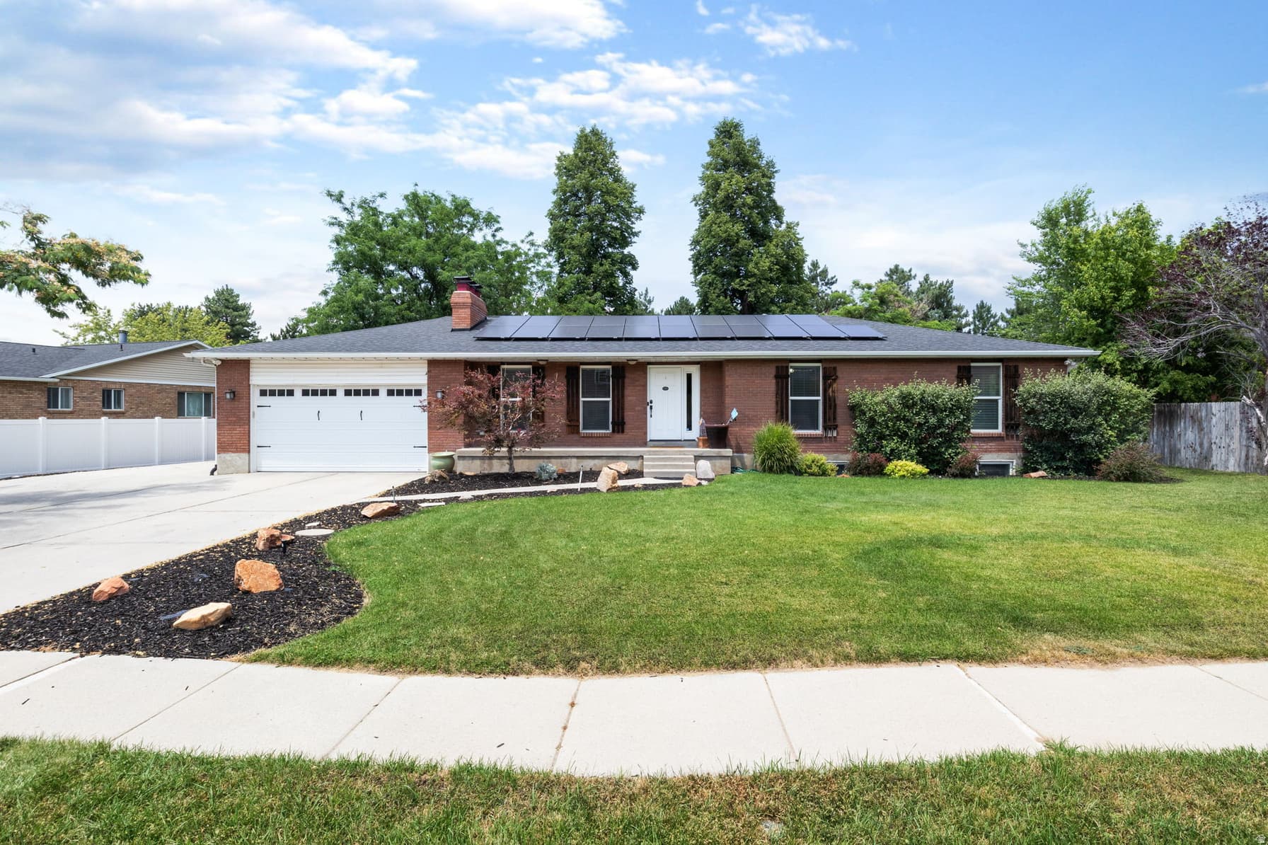 1471 E SHOSHONE AVE photo 1