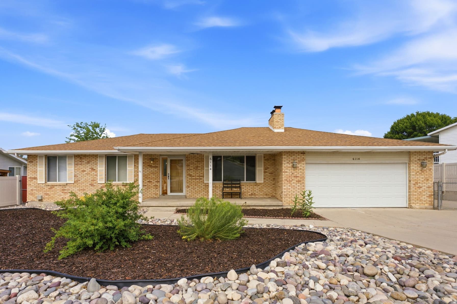 6114 S RED OAKS DR photo 1