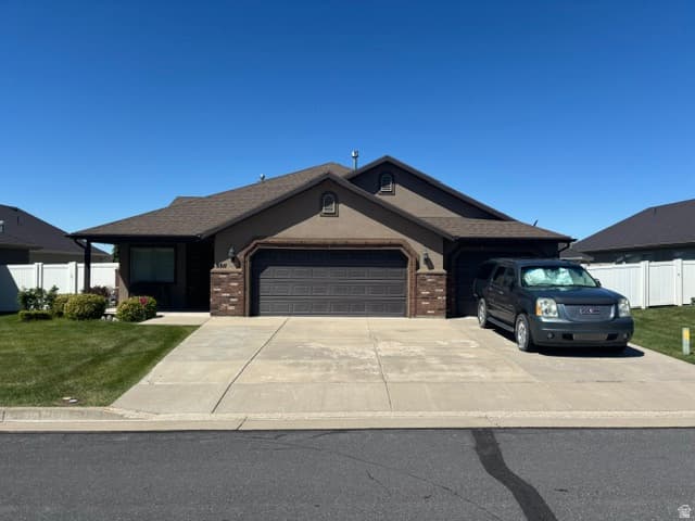 5511 S 575 W photo 1
