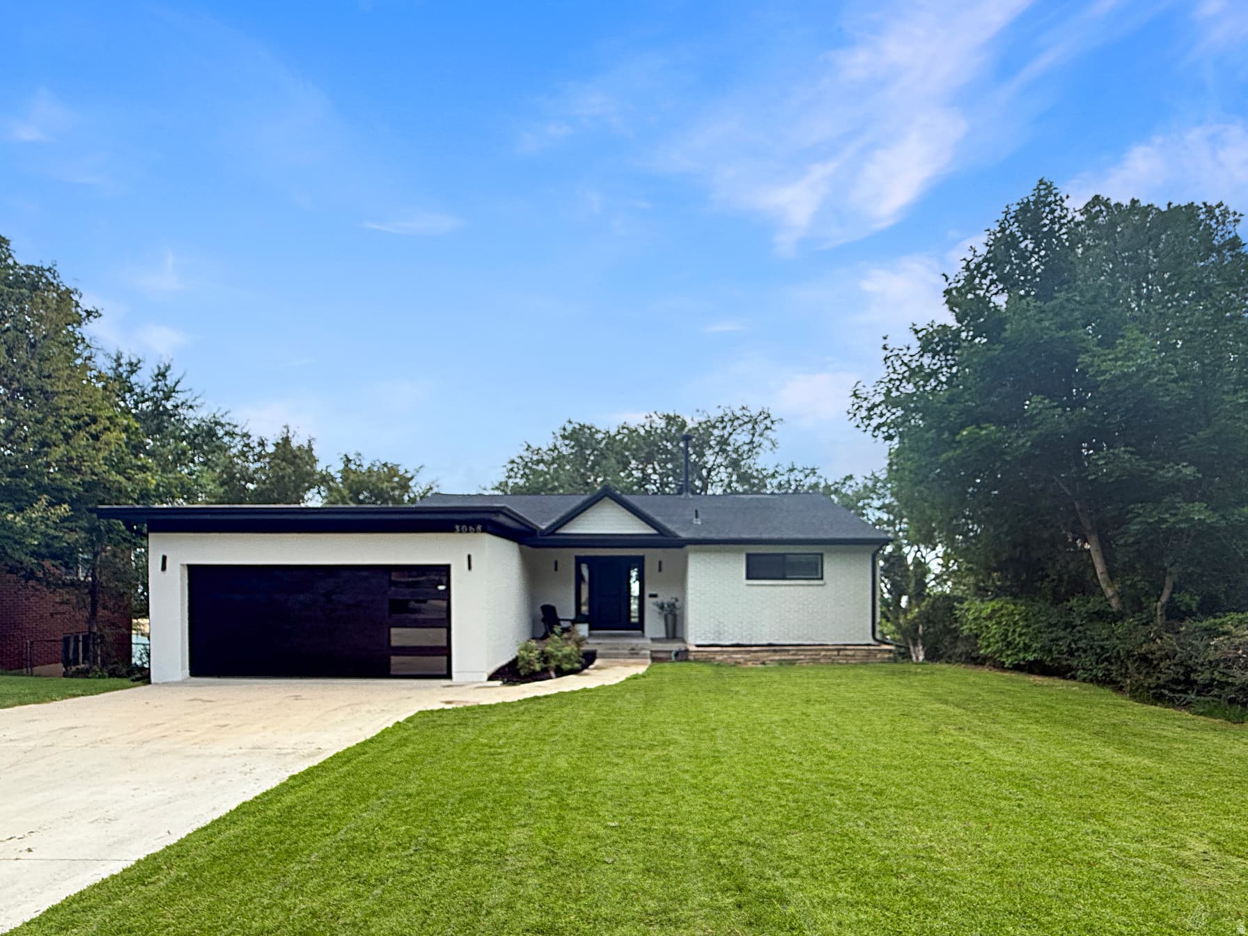3068 S CASCADE WAY photo 1