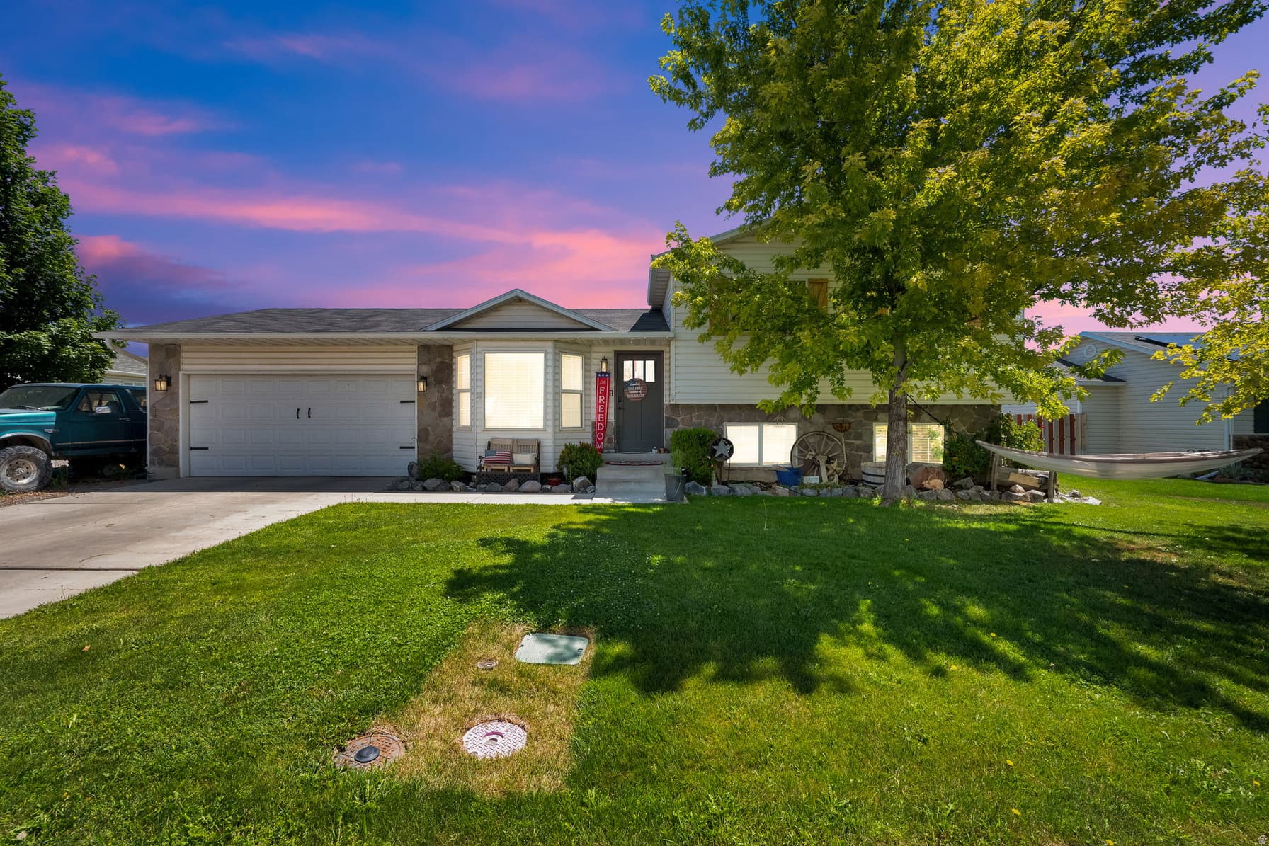 81 S 1675 W photo 1
