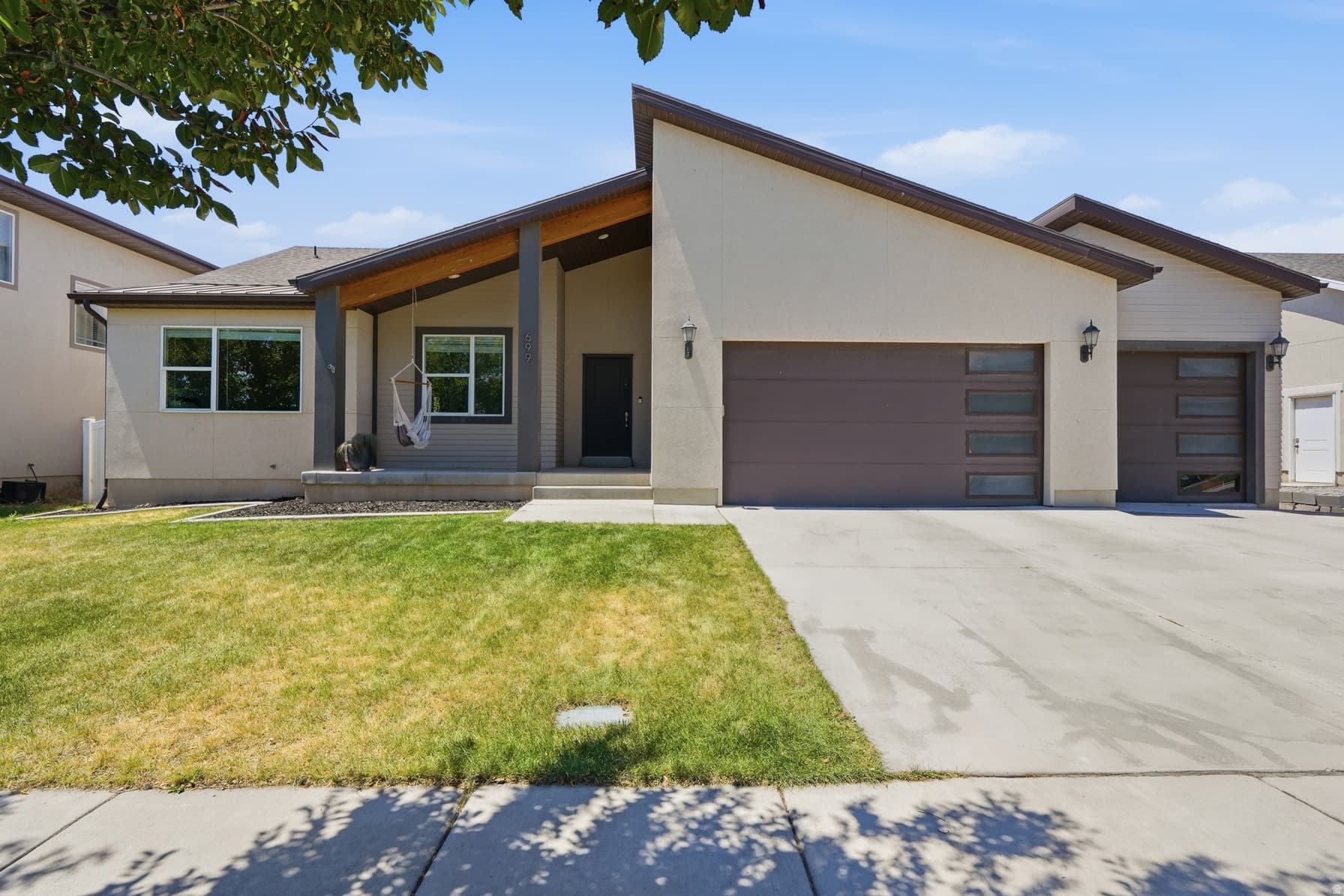 699 S JUBILEE DR photo 1