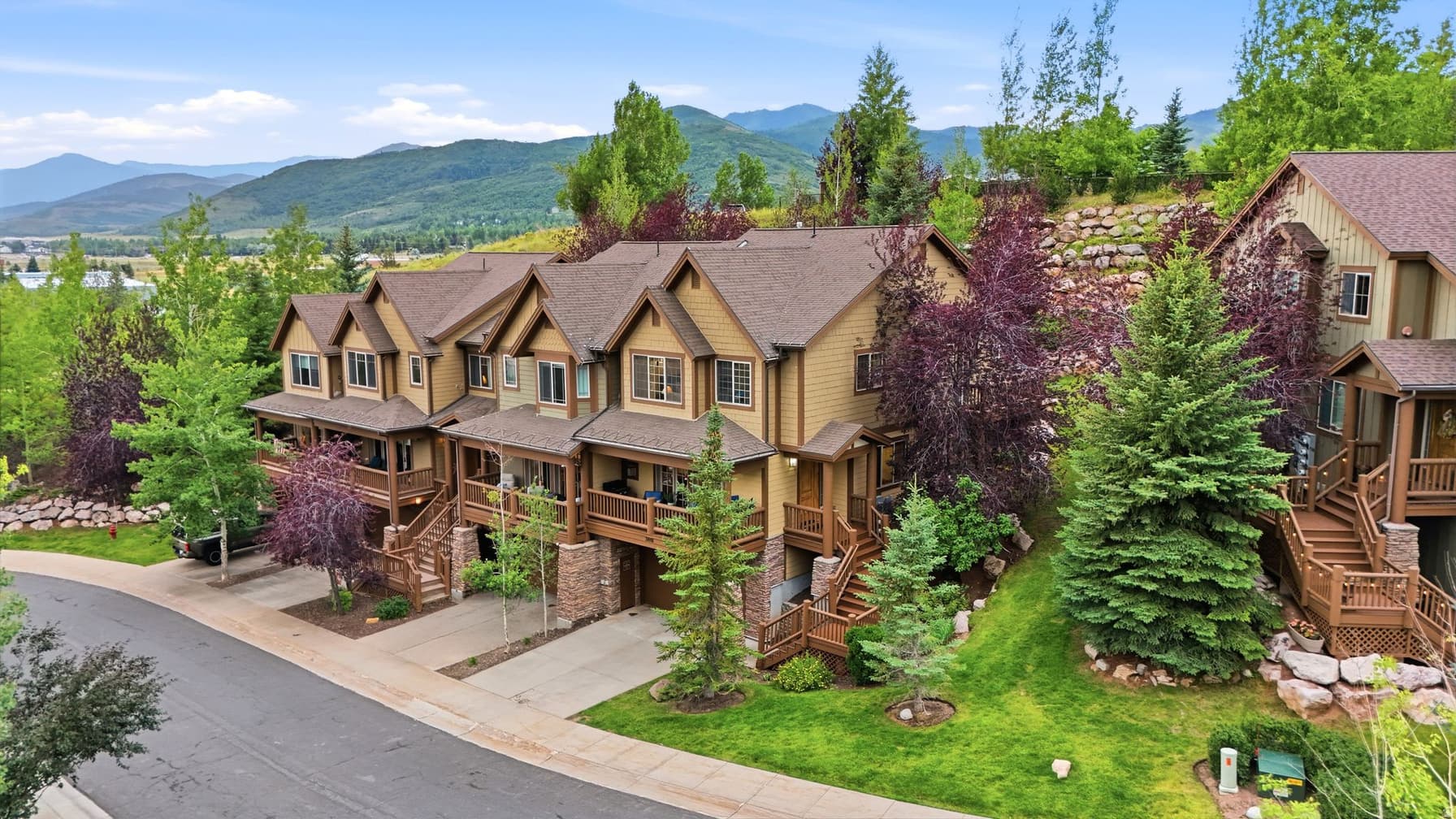 3001 CANYON LINKS DR photo 1