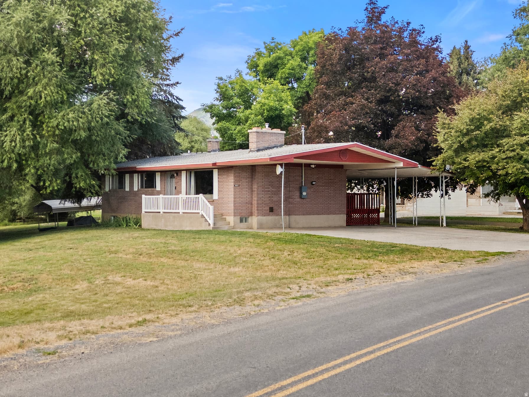 3572 W 2200 S photo 1