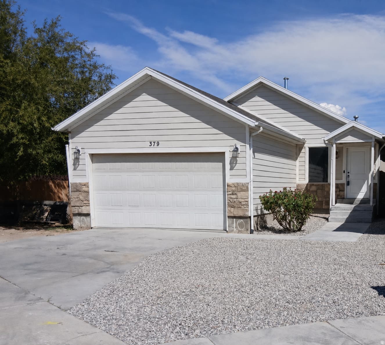 379 UTAH DR photo 1
