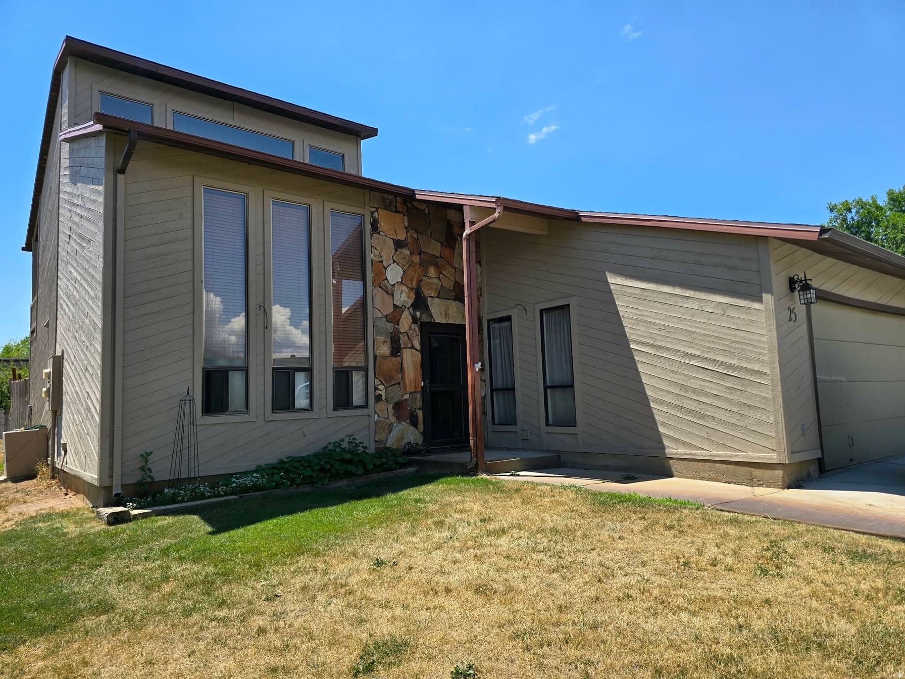 25 W PARK CIR photo 1