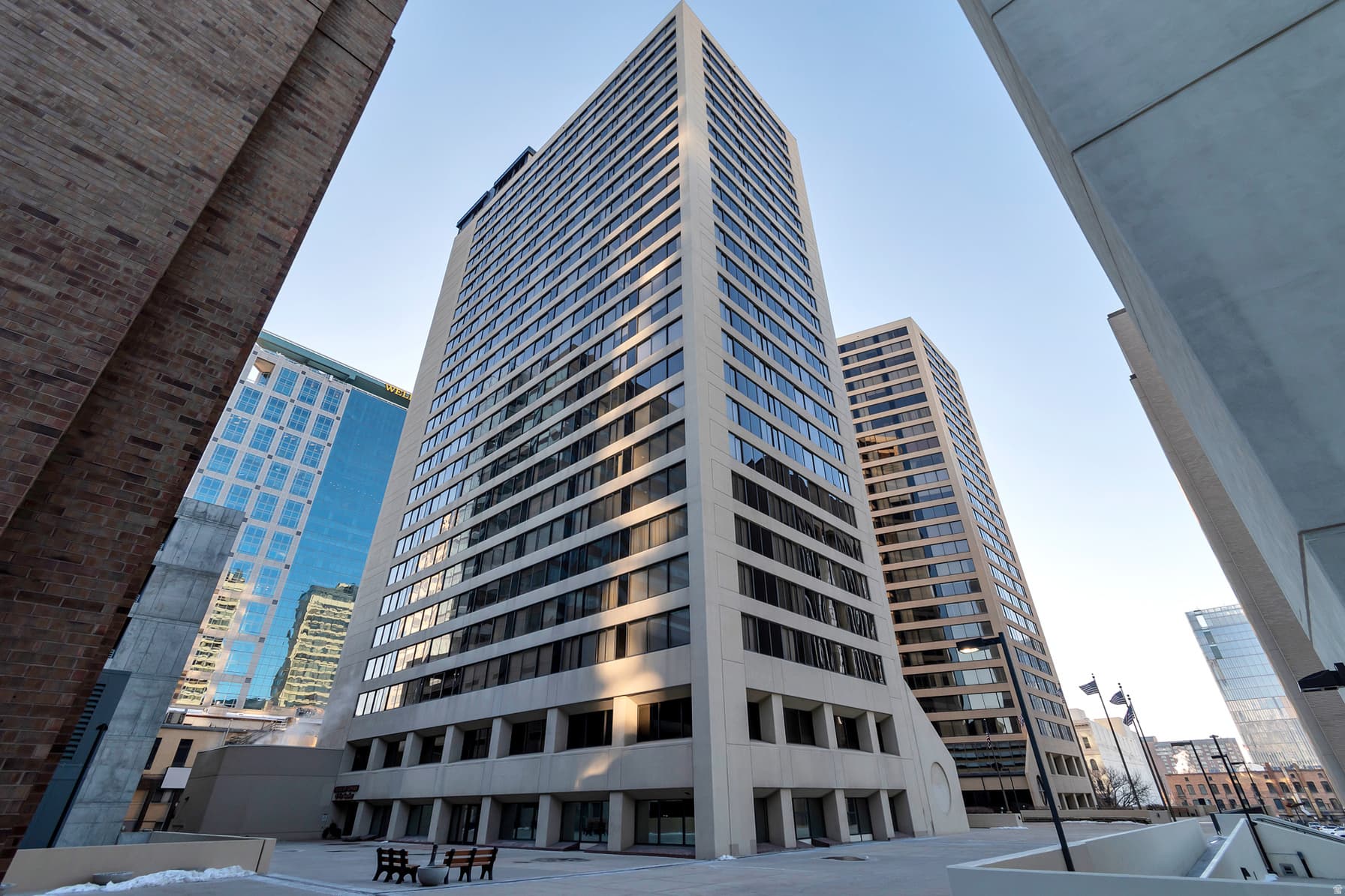48 W BROADWAY #1403N photo 1