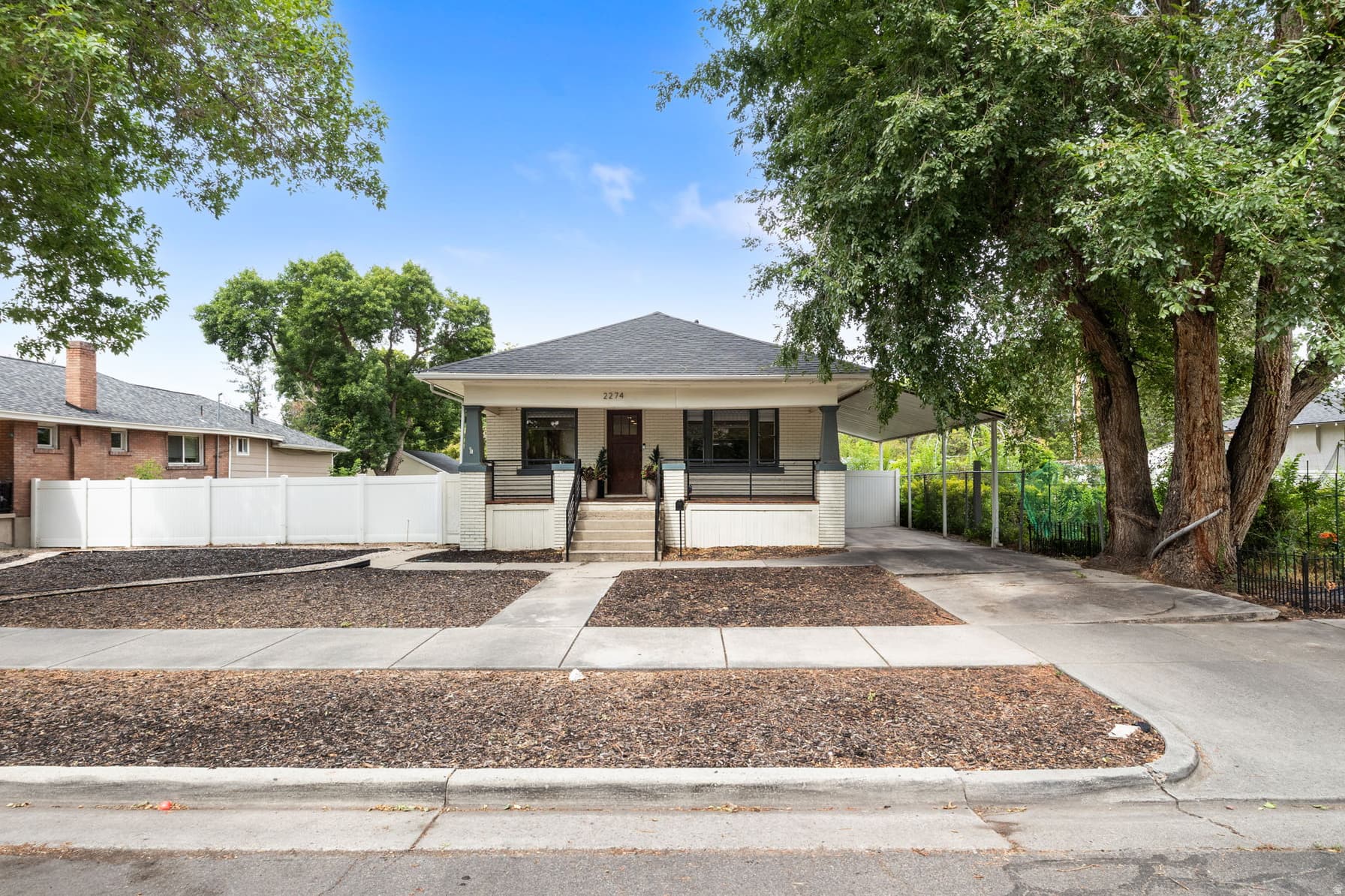2274 S GREEN ST photo 1