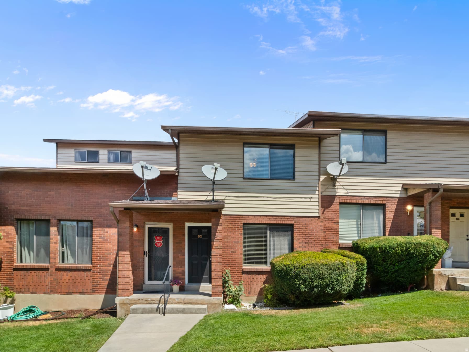 1113 COUNTRY HILLS DR #B2 photo 1