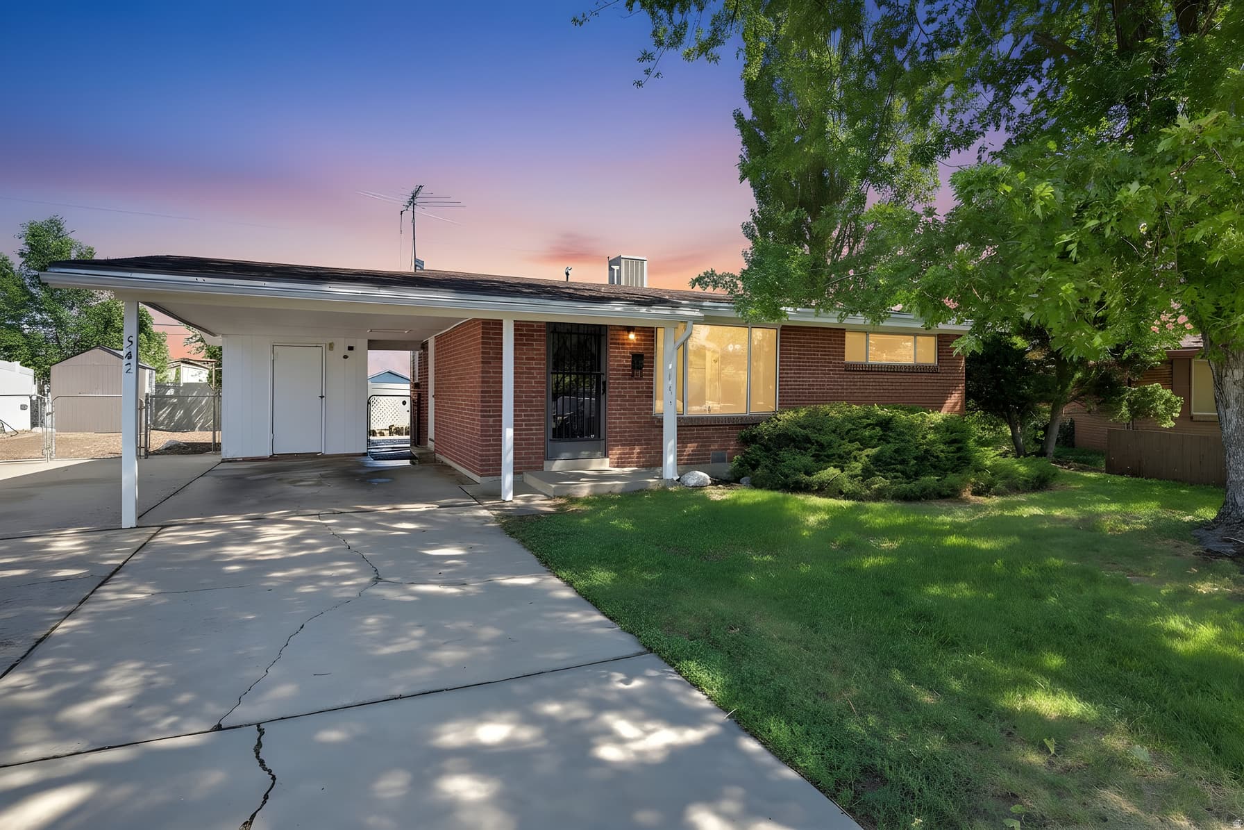542 W 5225 S photo 1