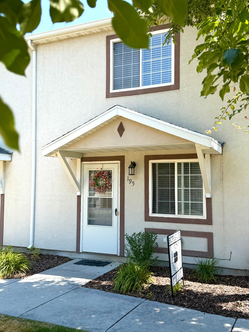 195 STIRLING PL photo 1
