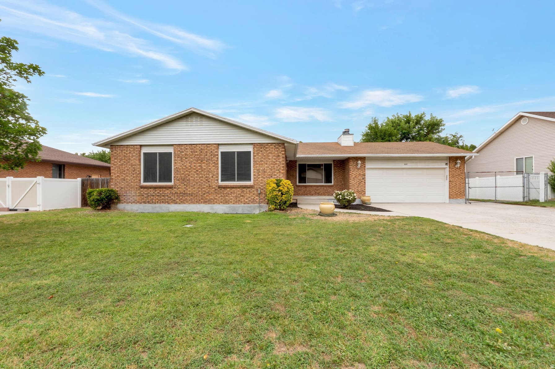 2237 E KARALEE WAY photo 1