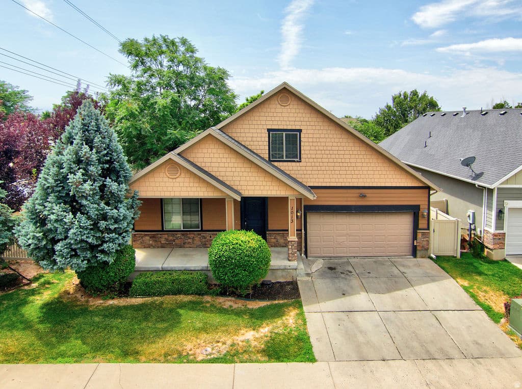 1013 W 250 N photo 1