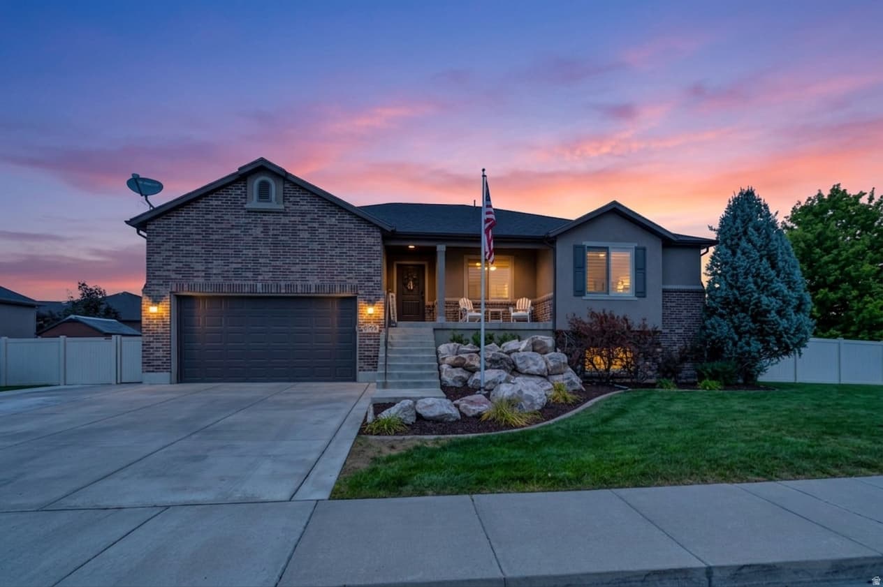 3562 W 1840 S photo 1