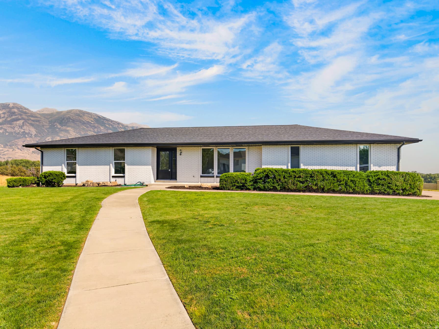 5423 W PEBBLE LN photo 1