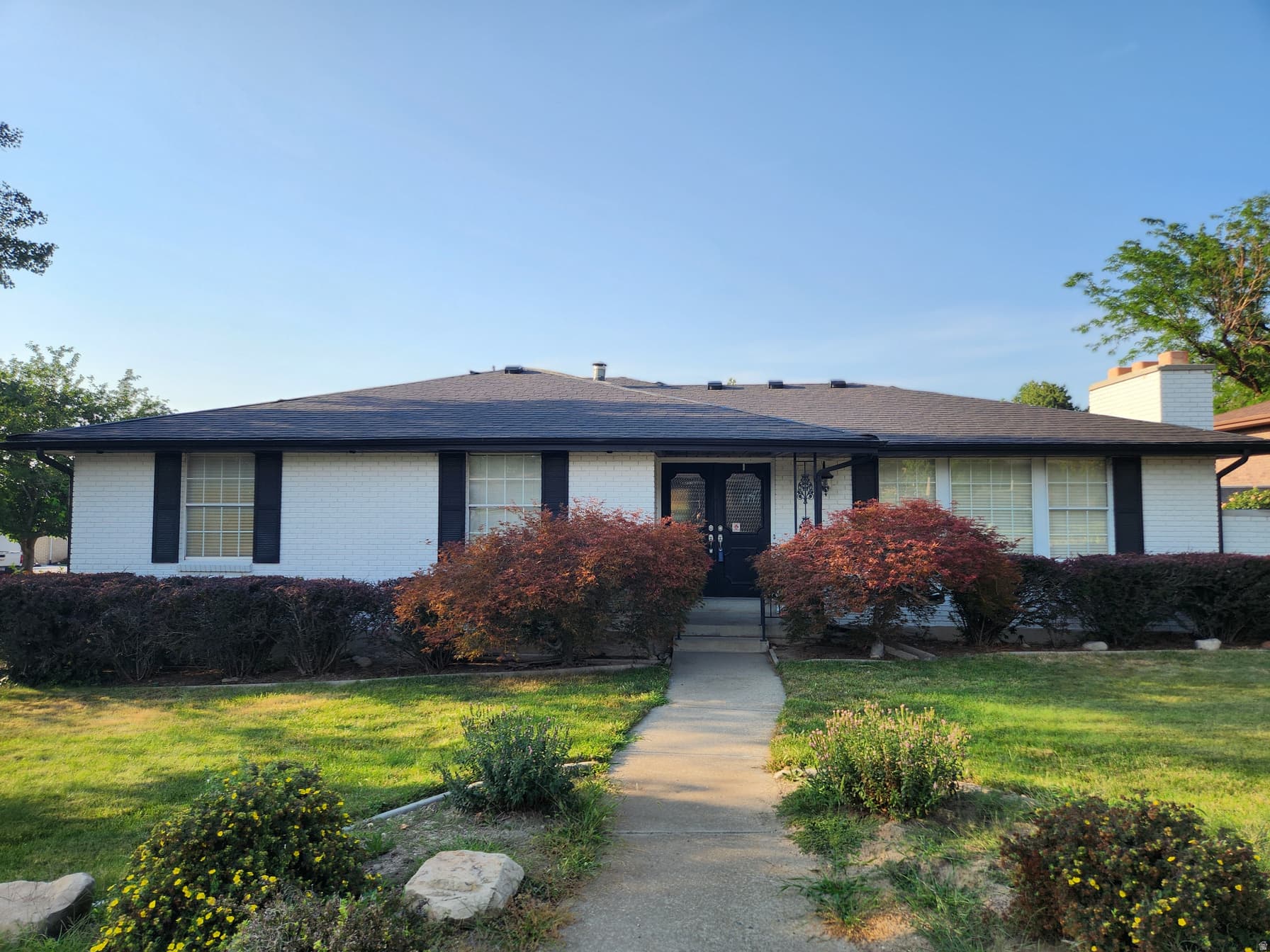 2329 E SUBLETTE PL photo 1