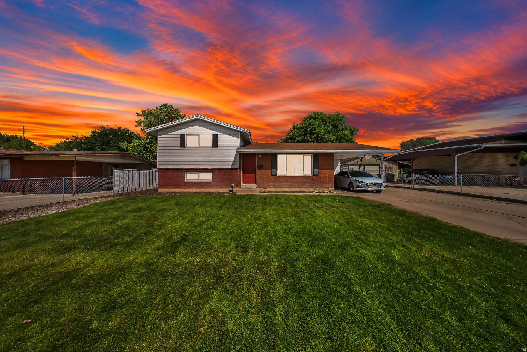 2120 N 300 W photo 1