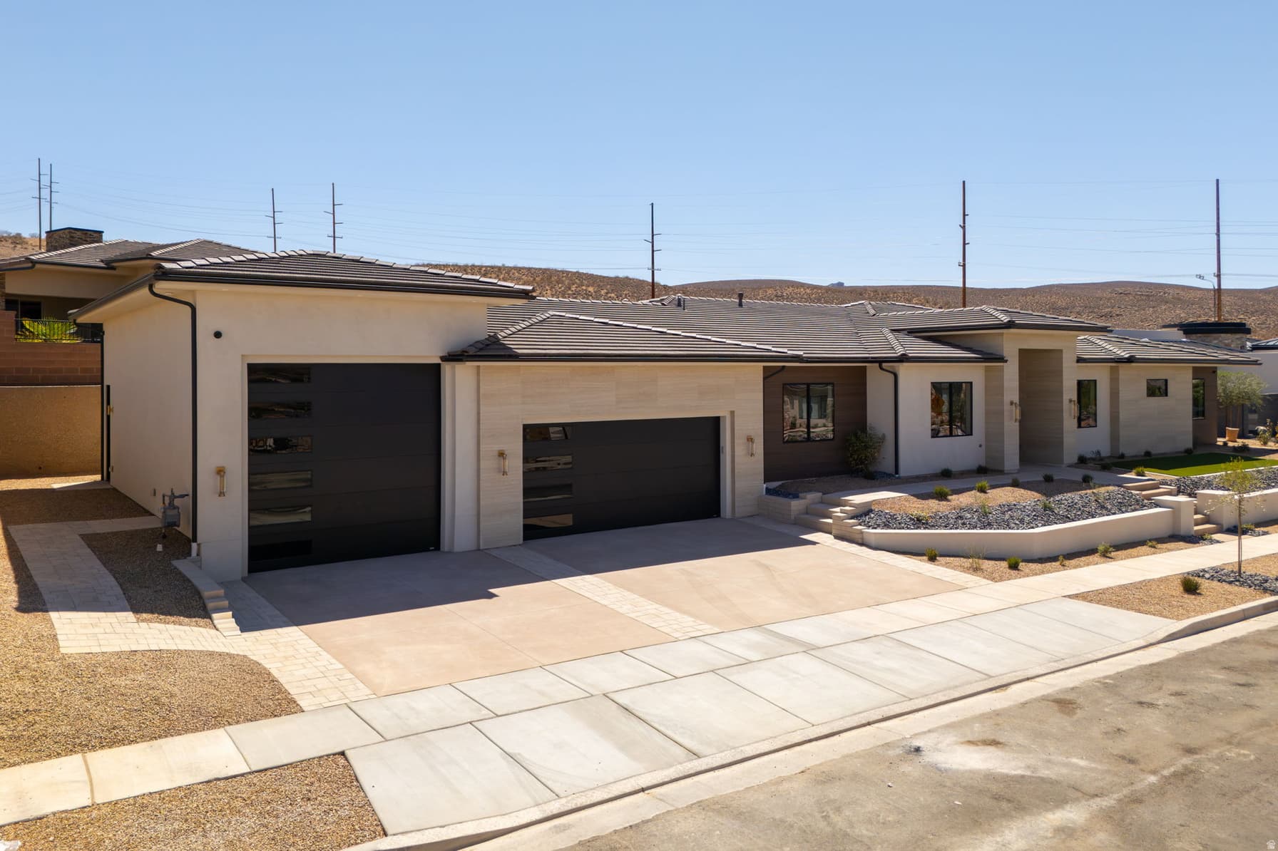 3945 HILLSIDE WAY photo 1