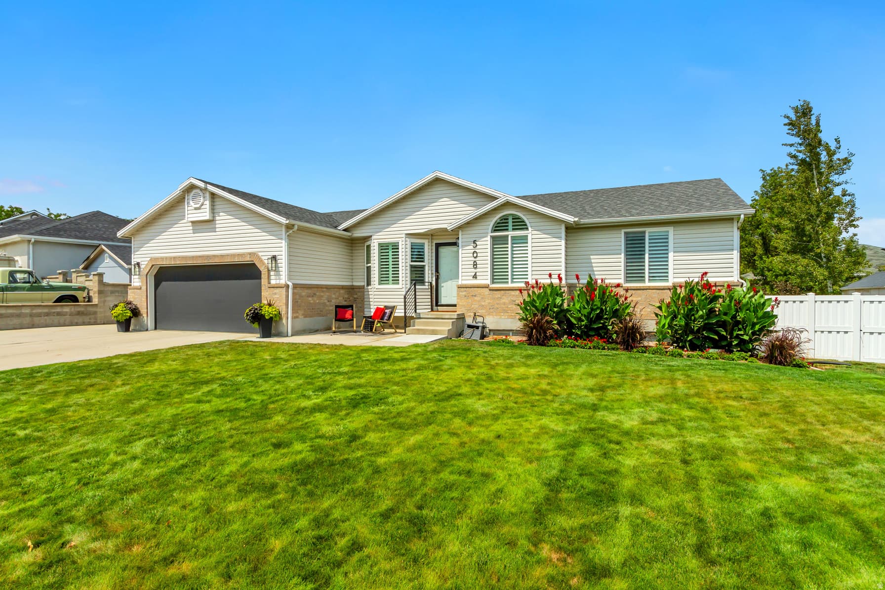 5084 W STONE VISTA LN photo 1
