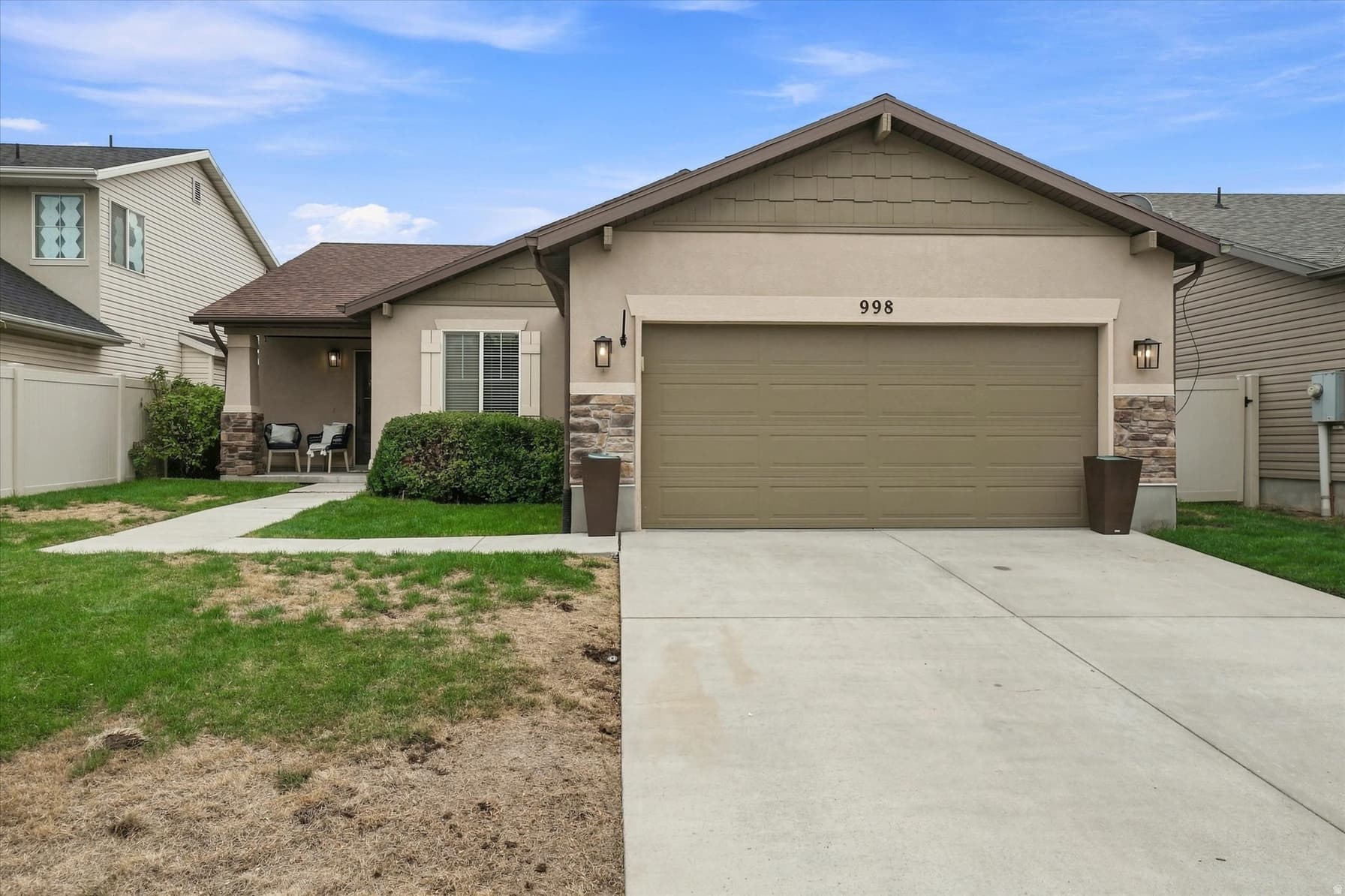 998 N CAMBRIA DR photo 1
