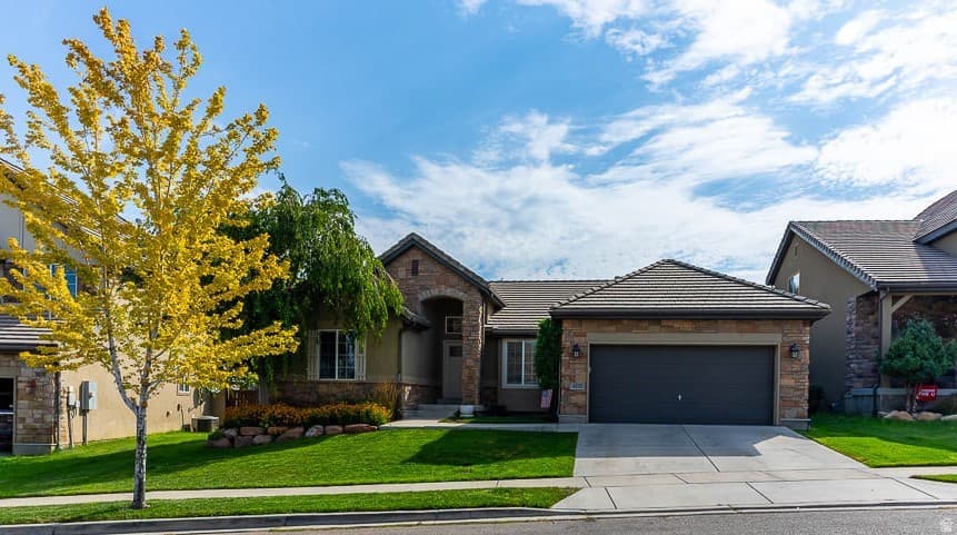 4832 N SHADY VIEW LN photo 1