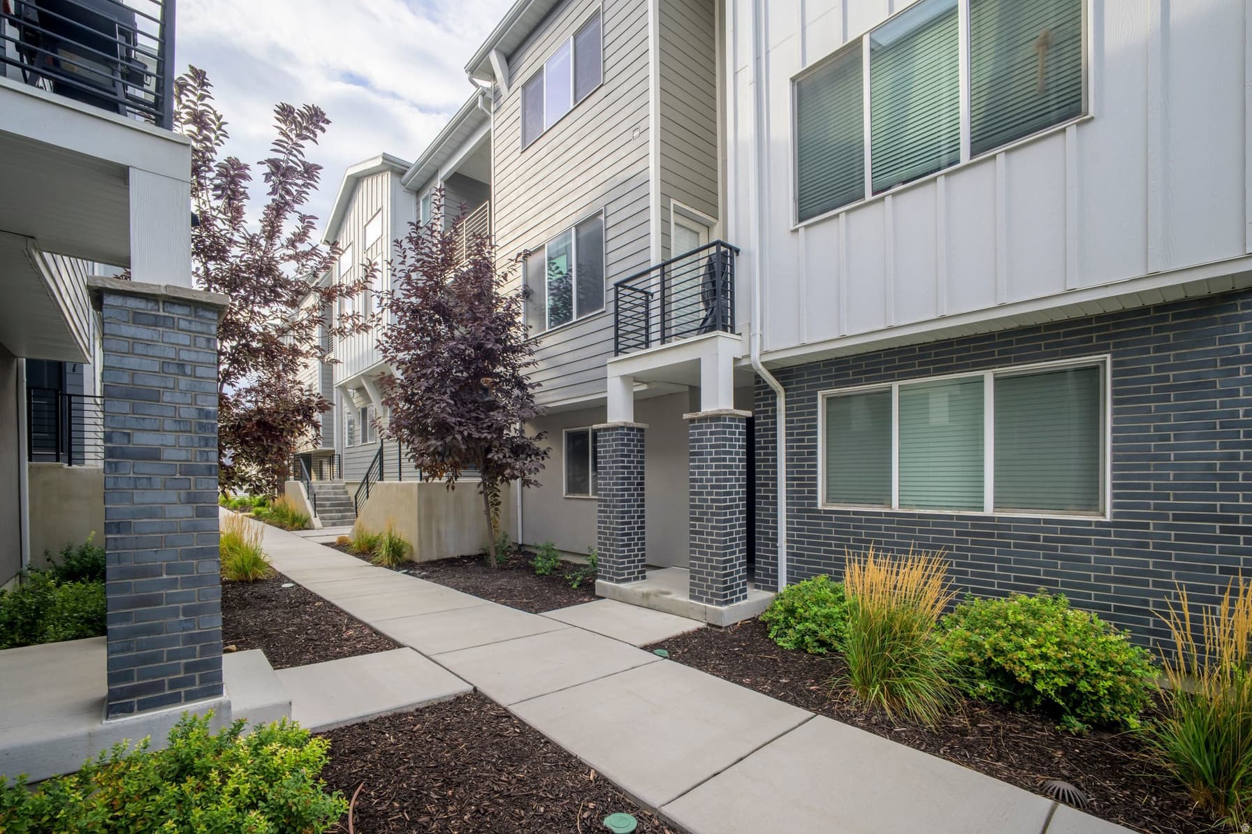 15065 S HALTER WAY photo 1