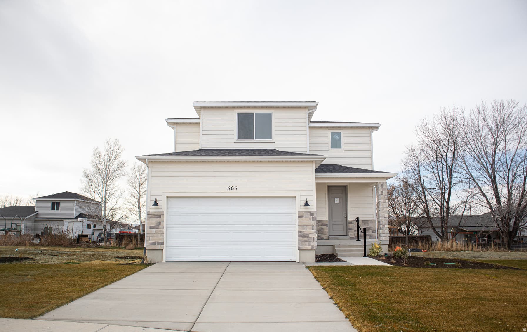 563 N 410 E #23 photo 1