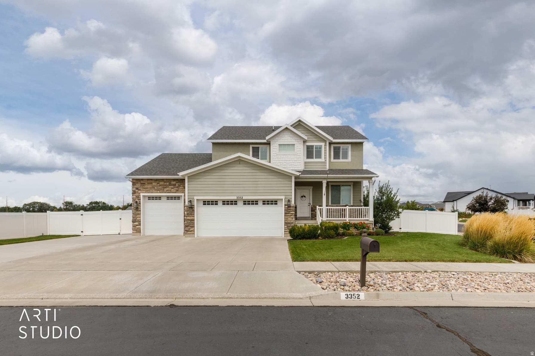 3352 W 625 S photo 1