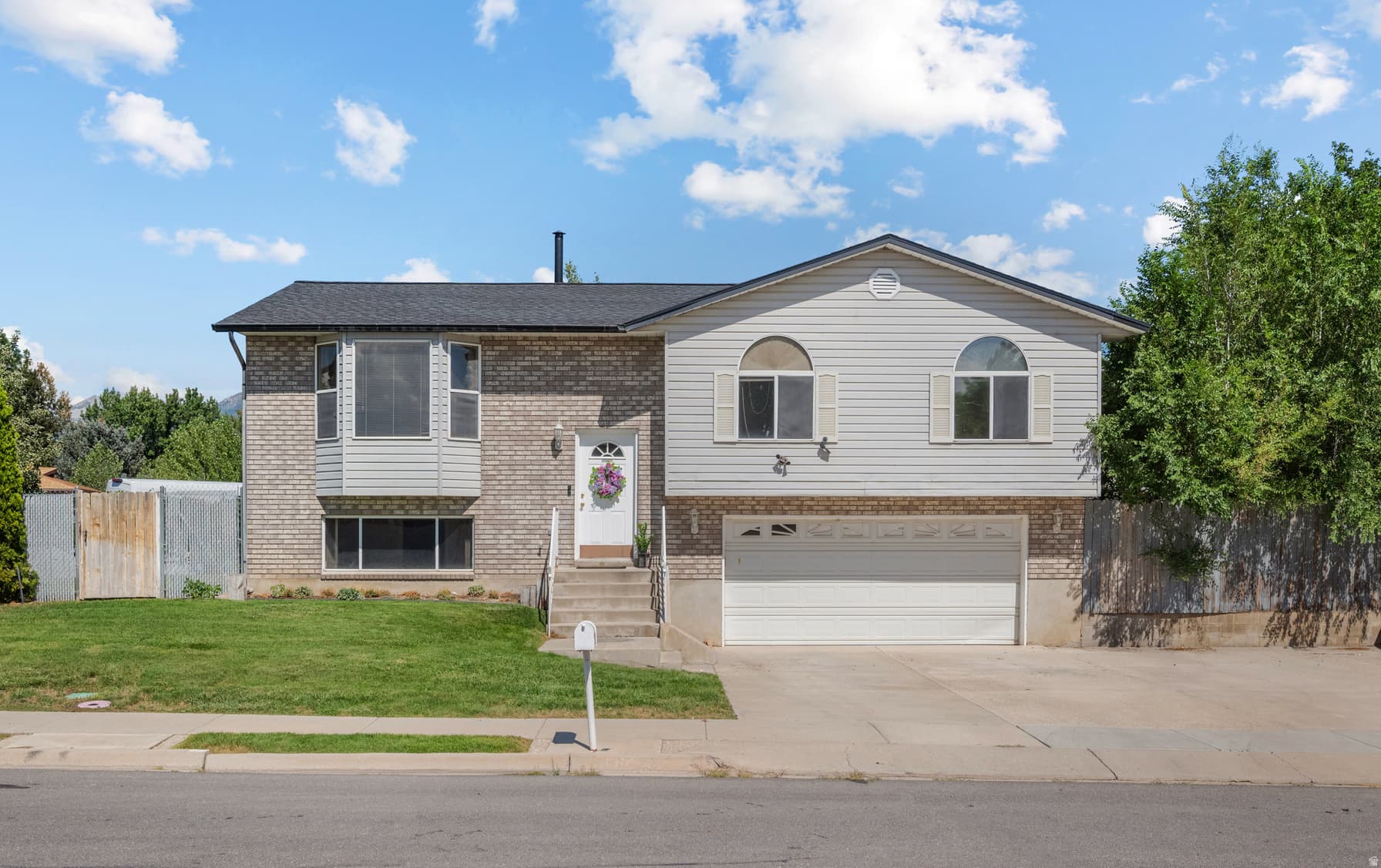 1314 N 100 E photo 1