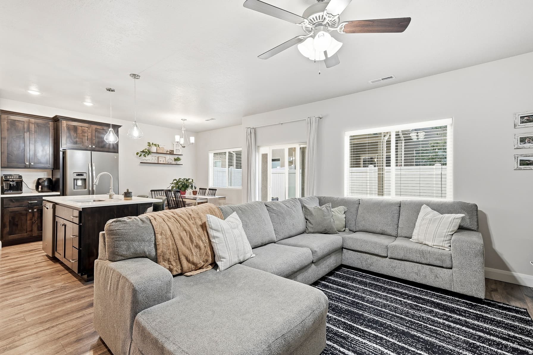 3062 W HEMLOCK LN ##11 photo 1