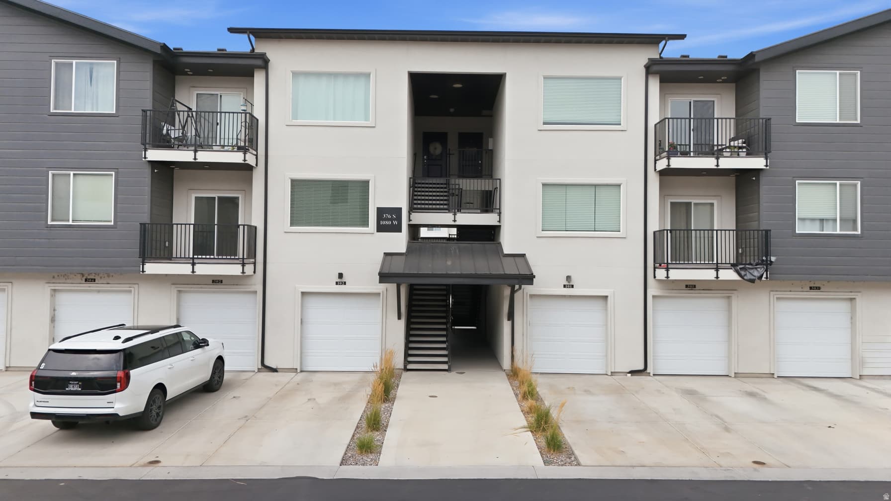 376 S 1080 W #201 photo 1