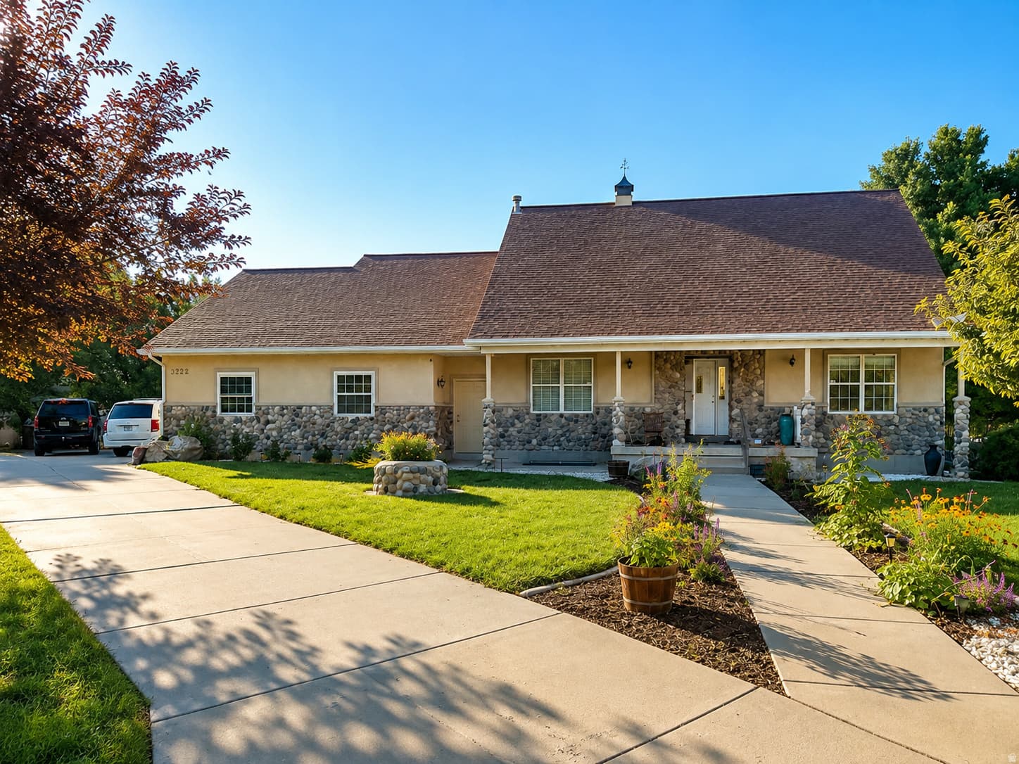 3222 W MCKAYLEE CIR photo 1