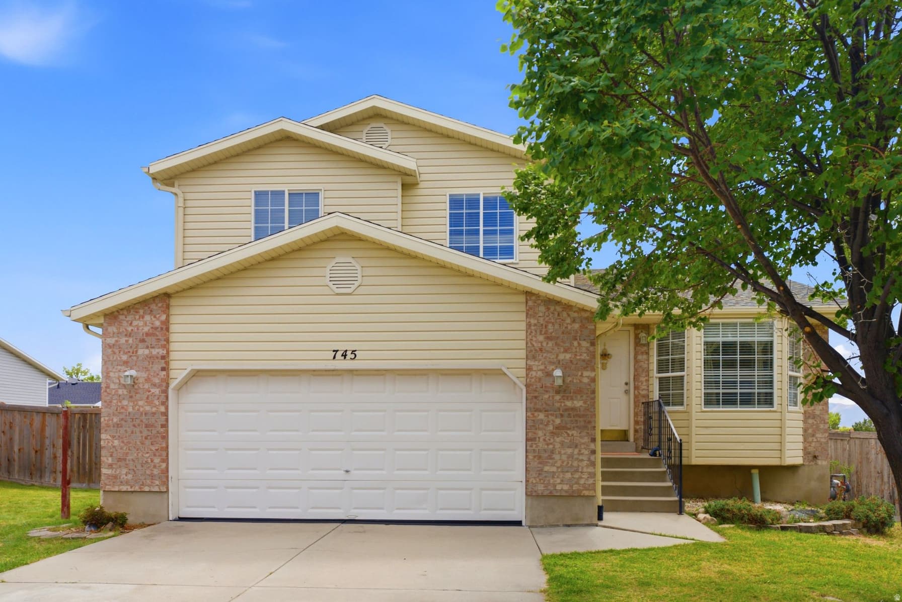 745 W 2530 N photo 1