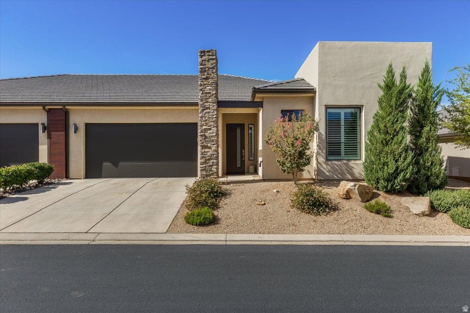 1205 W GRAYSON DR photo 1